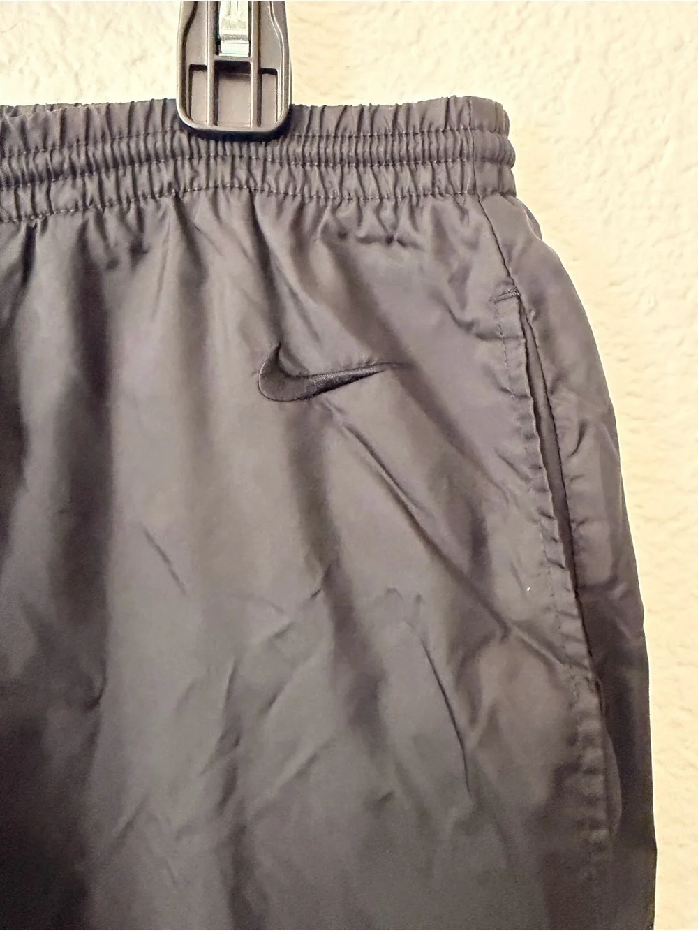 Men's Black Lightweight Track Pants - Comfortable Athletic Fit